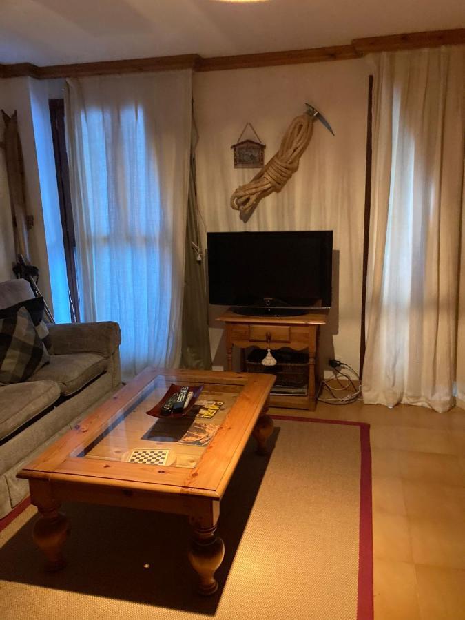 Acogedor Apartamento En 阿斯托恩 外观 照片